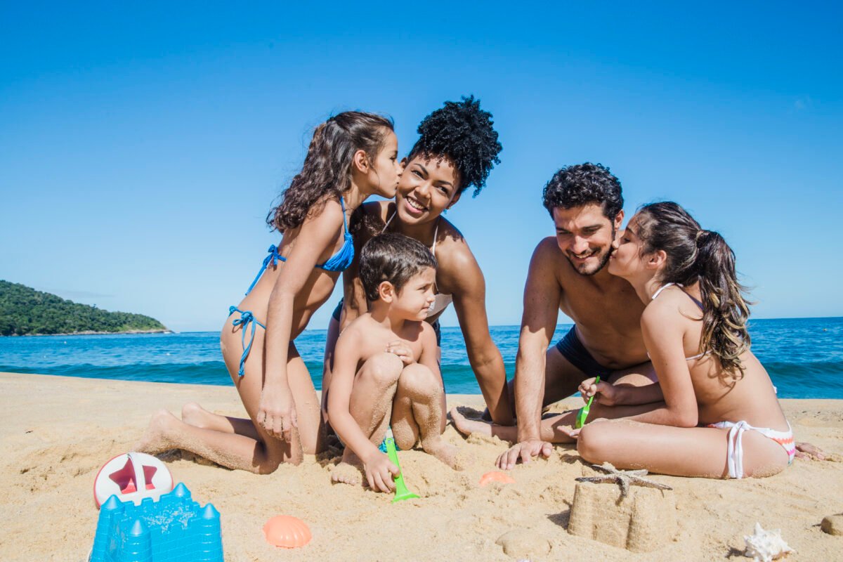 VERÃO DOS SONHOS: CURTA AS FÉRIAS SEM ESTOURAR O ORÇAMENTO