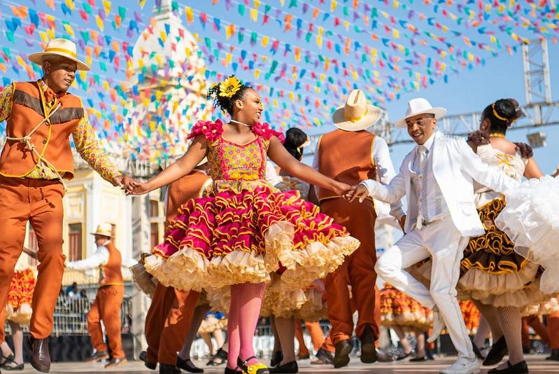 SÃO JOÃO: A FESTA QUE ACENDE A ALMA DO BRASIL