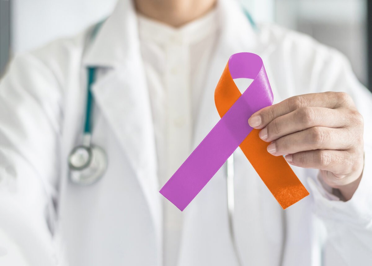 Fevereiro roxo e laranja: apoio, diagnóstico e cuidado